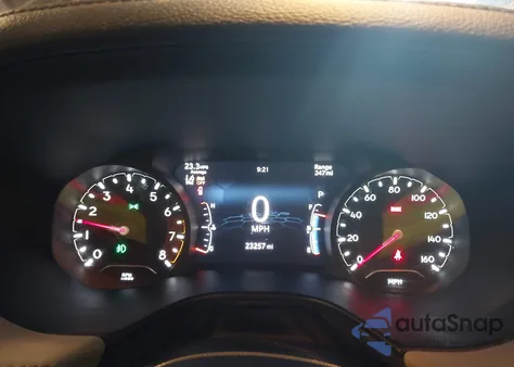 2022 Jeep Compass Limited 4X4 z USA, uszkodzony, nr VIN 3C4NJDCB5NT233969